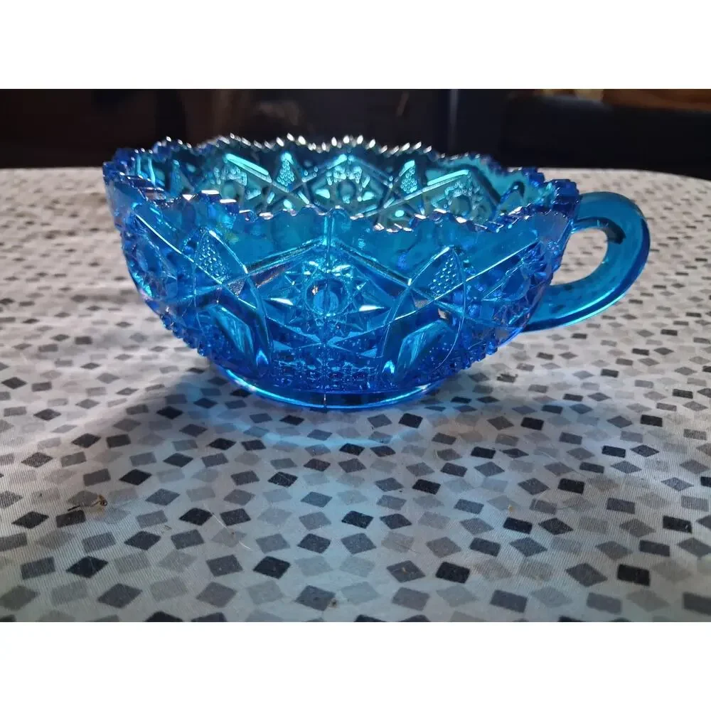Vintage LE Smith Heritage Aqua Blue Pressed Glass Bowl 